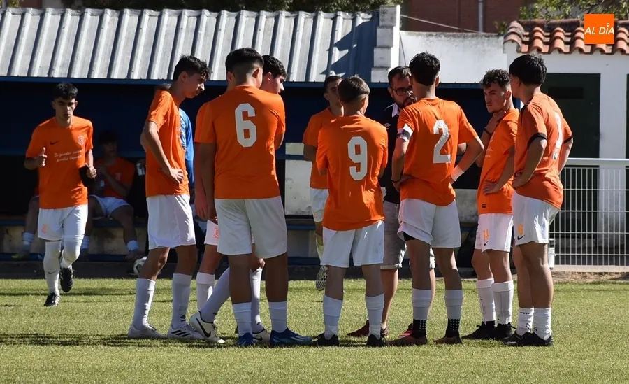 Foto 2 - Los penaltys dejan al Ciudad Rodrigo fuera de la final de su Torneo, que jugar&aacute;n Salesianos e Ibarreko