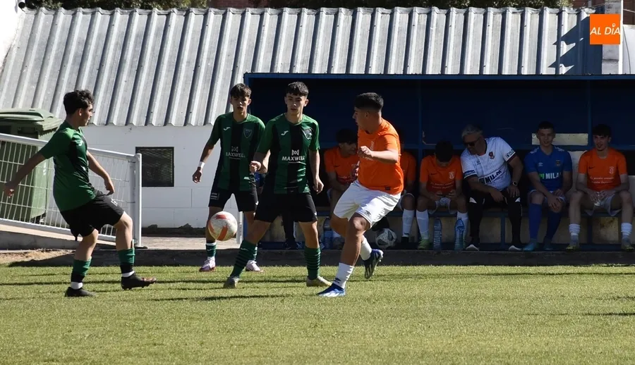 Foto 4 - Los penaltys dejan al Ciudad Rodrigo fuera de la final de su Torneo, que jugar&aacute;n Salesianos e Ibarreko