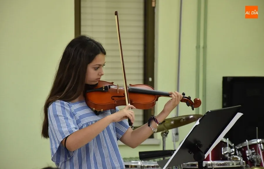 Foto 8 - Los alumnos de viol&iacute;n encabezan la &uacute;ltima semana del curso en la Escuela de M&uacute;sica