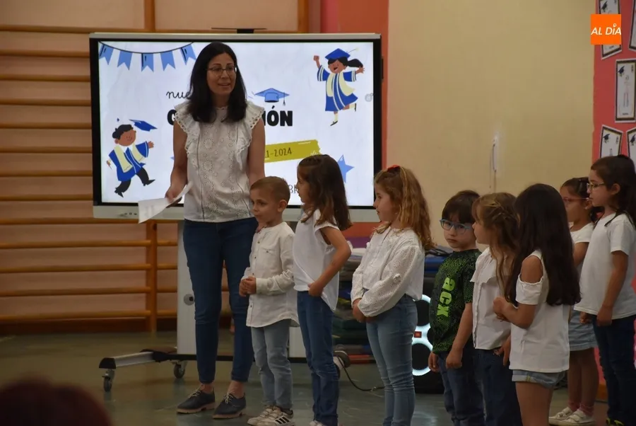 Foto 5 - Las &ldquo;estrellitas&rdquo; del Colegio Mir&oacute;briga dicen adi&oacute;s a Infantil ante sus emocionadas familias