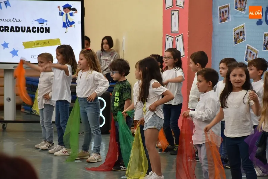 Foto 7 - Las &ldquo;estrellitas&rdquo; del Colegio Mir&oacute;briga dicen adi&oacute;s a Infantil ante sus emocionadas familias