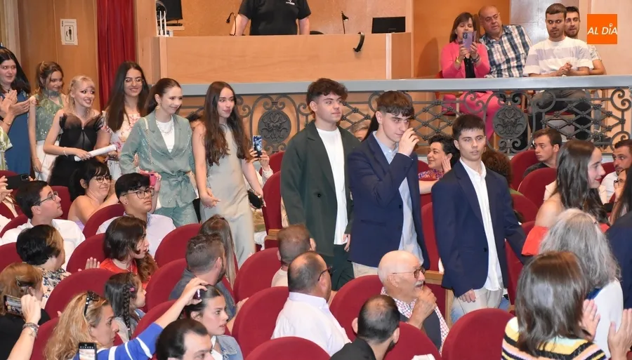 Foto 6 - El IES Fray Diego Tadeo despide a una generaci&oacute;n de 2&ordm; de Bachillerato &ldquo;que brill&oacute; desde el 1&ordm; d&iacute;a&rdquo;