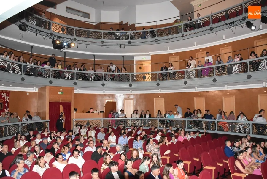 Foto 9 - El IES Fray Diego Tadeo despide a una generaci&oacute;n de 2&ordm; de Bachillerato &ldquo;que brill&oacute; desde el 1&ordm; d&iacute;a&rdquo;