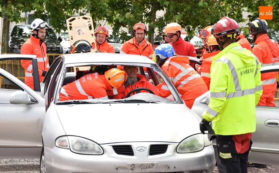 Foto 6 - Profesionales sanitarios de la comarca perfeccionan los rescates en accidentes de tr&aacute;fico