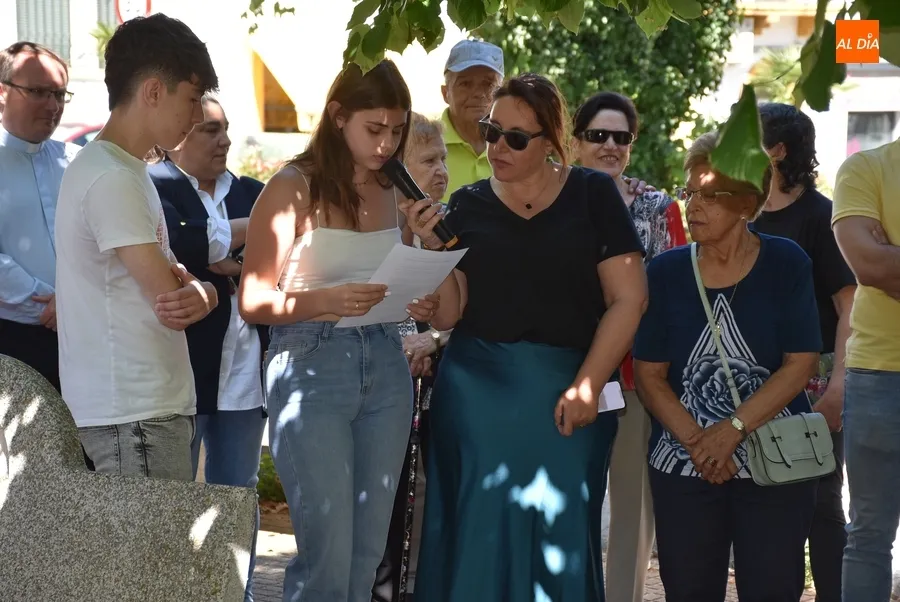 Foto 4 - C&aacute;ritas reivindica a trav&eacute;s de un puzzle a cada persona mayor como &lsquo;pieza clave&rsquo; de la sociedad