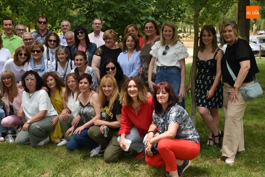 Foto 5 - Hist&oacute;ricos del IES Tierra en su etapa de FP se reencuentran con homenaje incluido a &lsquo;los Pacos&rsquo;