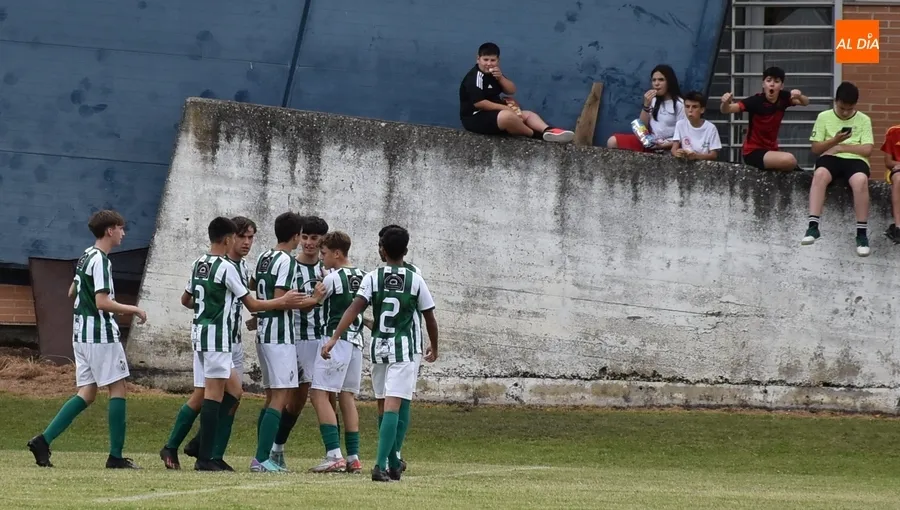 Foto 2 - El Francisco Mateos vive un apasionante marat&oacute;n con los torneos Infantil y Cadete del Ciudad Rodrigo