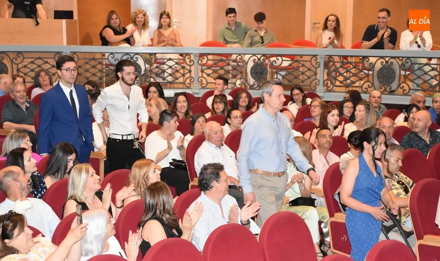 Foto 3 - El IES Tierra grad&uacute;a en una &aacute;gil ceremonia a sus &ldquo;criaturitas&rdquo; de Bachillerato y FP