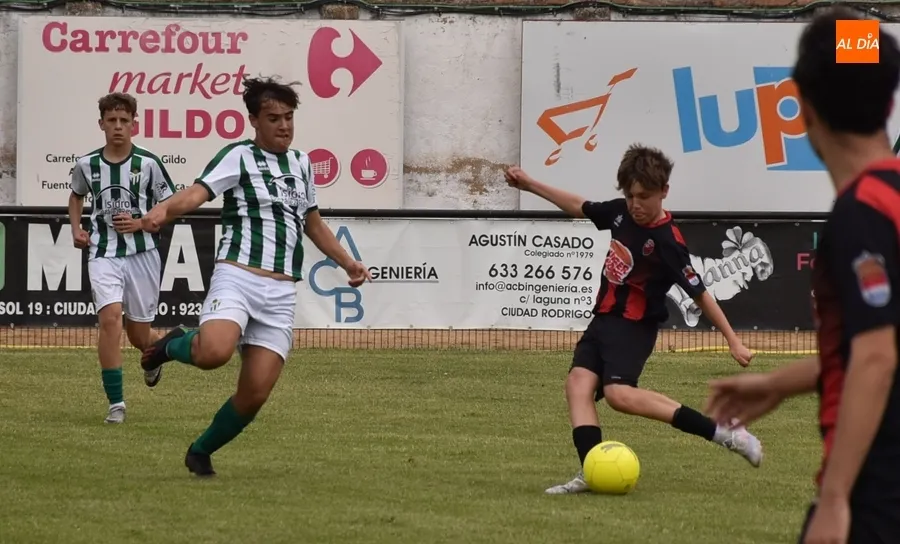 Foto 6 - El Francisco Mateos vive un apasionante marat&oacute;n con los torneos Infantil y Cadete del Ciudad Rodrigo