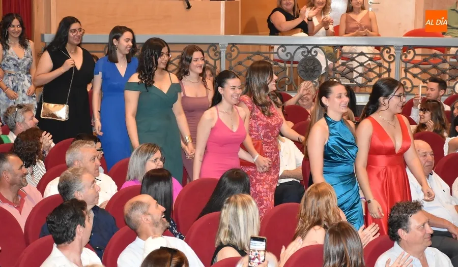 Foto 8 - El IES Tierra grad&uacute;a en una &aacute;gil ceremonia a sus &ldquo;criaturitas&rdquo; de Bachillerato y FP