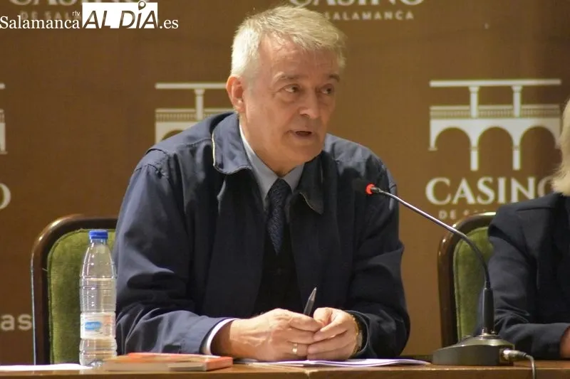 Foto 6 - &ldquo;Un libro que es una inspiraci&oacute;n&rdquo;: el doctor Manuel Marcos Robles presenta en El Casino de Salamanca 