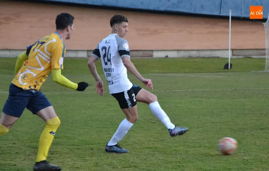 Foto 5 - Aziz Zaim regresa a la disciplina del Ciudad Rodrigo, del que se marcha Puyi