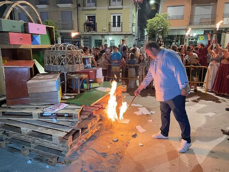 Foto 2 - Guijuelo celebra la tradicional Noche de San Juan