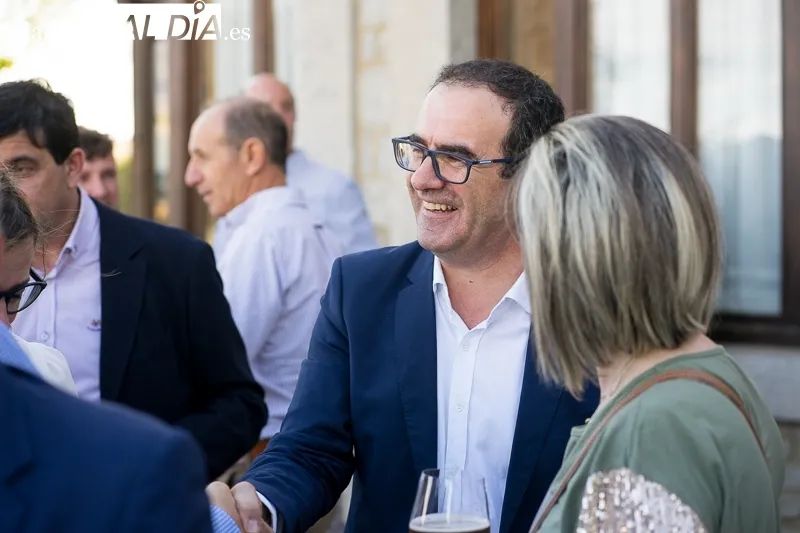 Foto 3 - La Agencia Reale de Alba de Tormes recibe el premio a la mejor &lsquo;Agencia Reale 2023 de Espa&ntilde;a&rsquo;