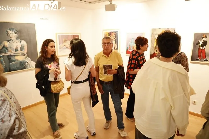Inauguración de la exposición de los trabajos de alumnos de la Escuela de San Eloy en la Sala de Garci-Grande. Fotos: David Sañudo