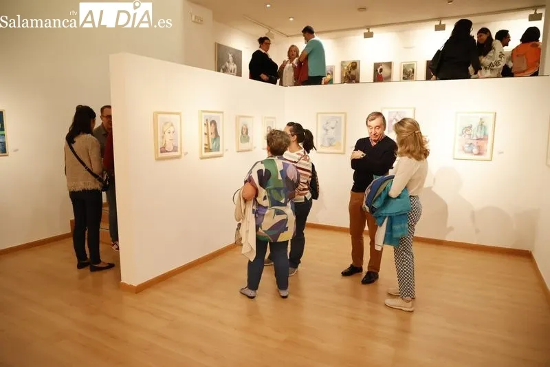 Inauguración de la exposición de los trabajos de alumnos de la Escuela de San Eloy en la Sala de Garci-Grande. Fotos: David Sañudo