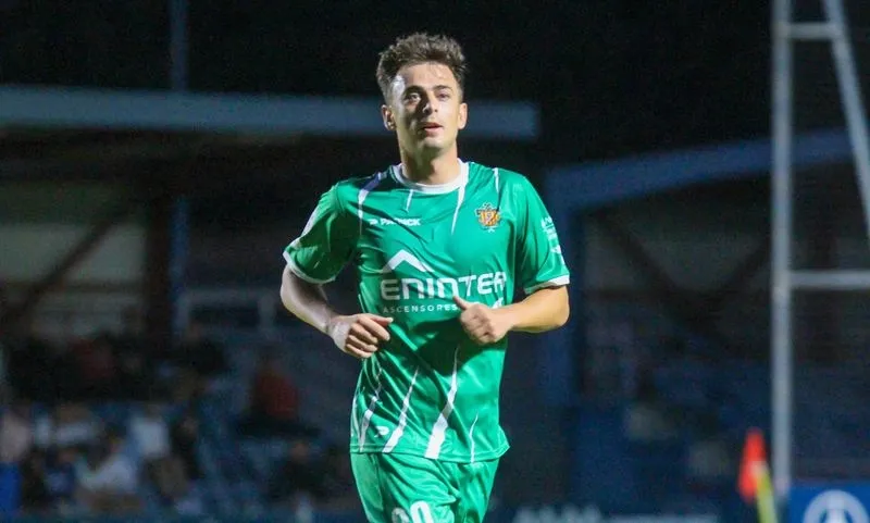 Eudald Vergés, en un partido de Primera RFEF con la UE Cornellà. Foto: UE Cornellà