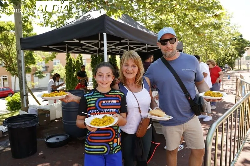 Comida de hermanamiento en le Parque de Ciudad Rodrigo por la Feria de las Asociaciones. Fotos: David Sañudo.
