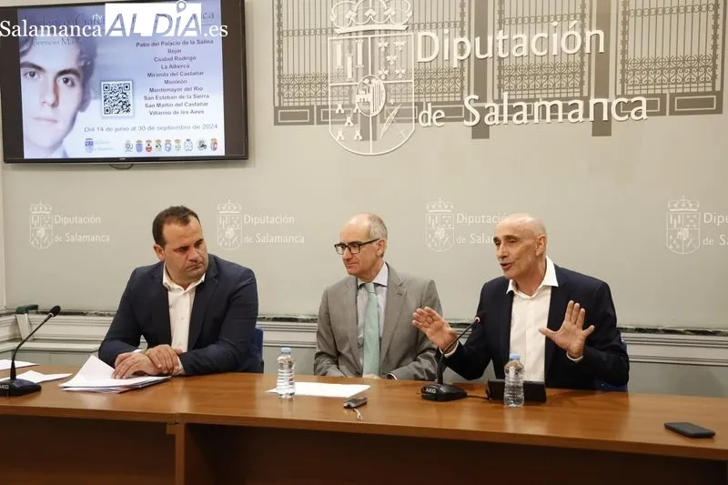 El presidente de la Diputación de Salamanca, Javier Iglesias, y el pintor, Florencio Maíllo, presentan la exposición 'Federico García Lorca. Salamanca'. Foto: David Sañudo