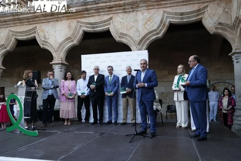 I Noche Solidaria de la AECC de Salamanca en la que se han entregado los premios 'Cielo de Salamanca'. Fotos: David Sañudo