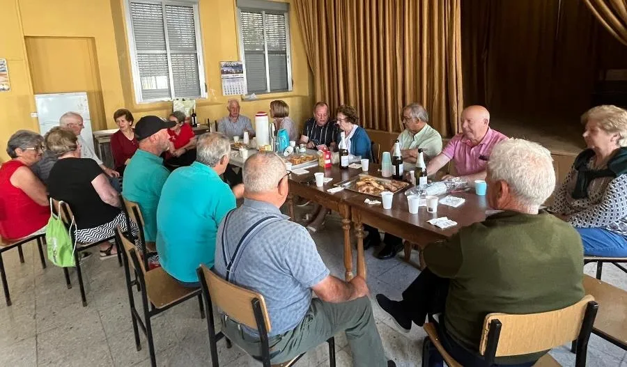 Foto 3 - Las asociaciones de mayores de El Rebollar preparan su convivencia veraniega