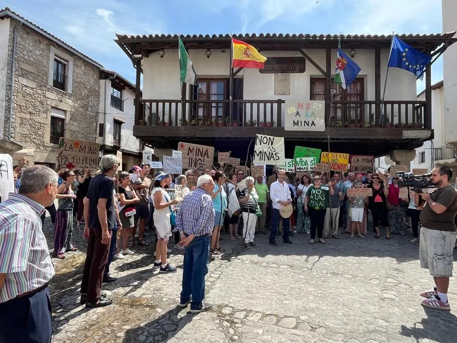 Concentración en San Martín de Trevejo