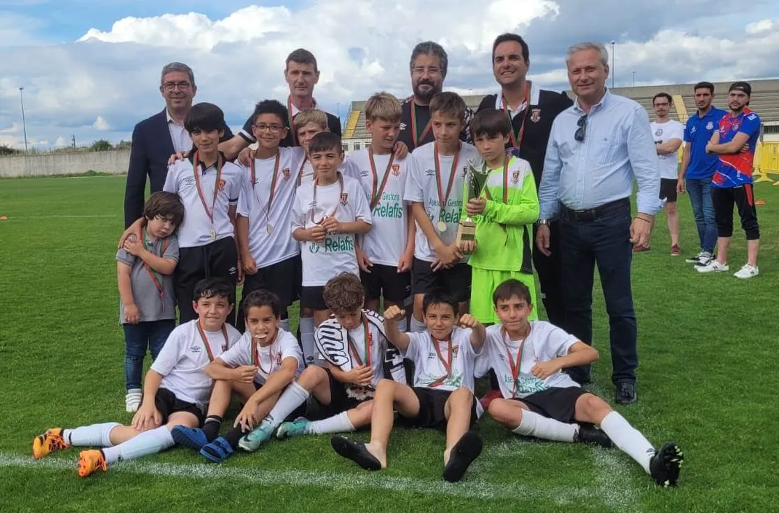 Foto 3 - El Alev&iacute;n del Ciudad Rodrigo CF triunfa tambi&eacute;n en el Torneo A Salgadela