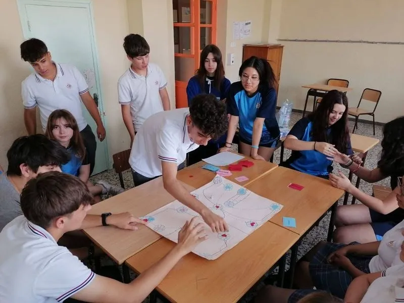 Los alumnos de 4° ESO que cursan Latín han realizado cuatro juegos didácticos en grupo sobre los distintos contenidos vistos durante el curso