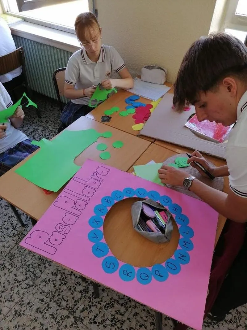 Los alumnos de 4° ESO que cursan Latín han realizado cuatro juegos didácticos en grupo sobre los distintos contenidos vistos durante el curso