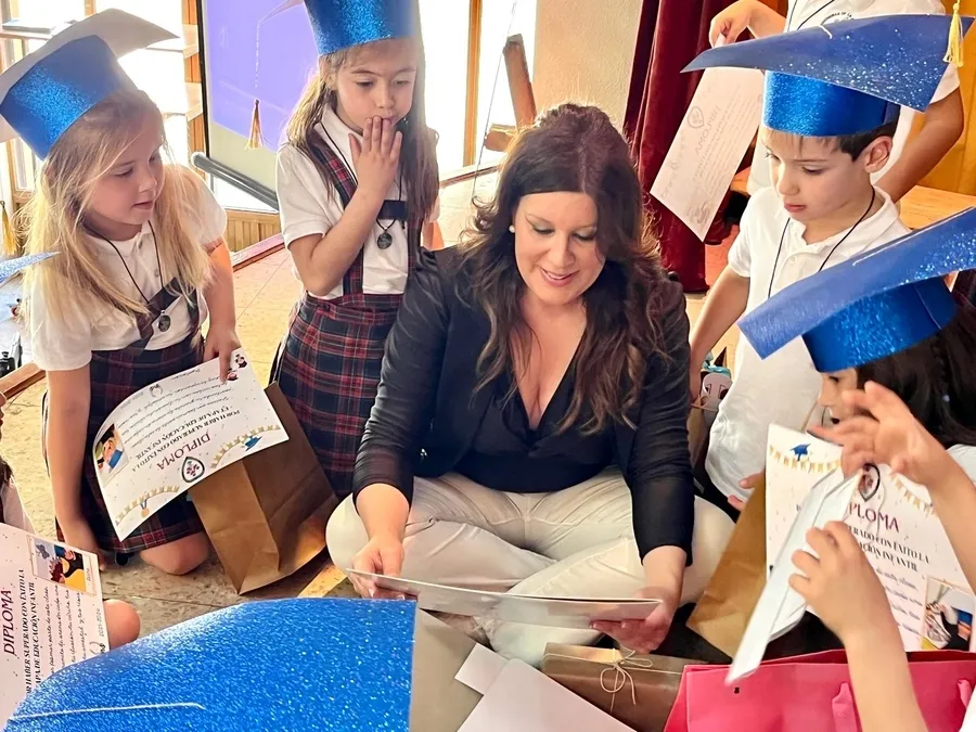 Foto 11 - La clase de 3&ordm; de Infantil de Misioneras-Santa Teresa festeja por todo lo alto su paso a Primaria