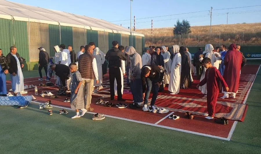 Foto 2 - La comunidad musulmana de Mir&oacute;briga y comarca celebra la Fiesta del Sacrificio &lsquo;Eid Al Adha&rsquo;