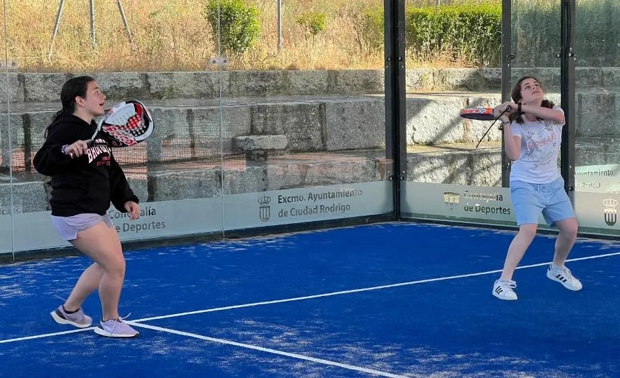 Foto 5 - Alumnos de Misioneras-Santa Teresa practican deportes paral&iacute;mpicos de la mano de AVIVA