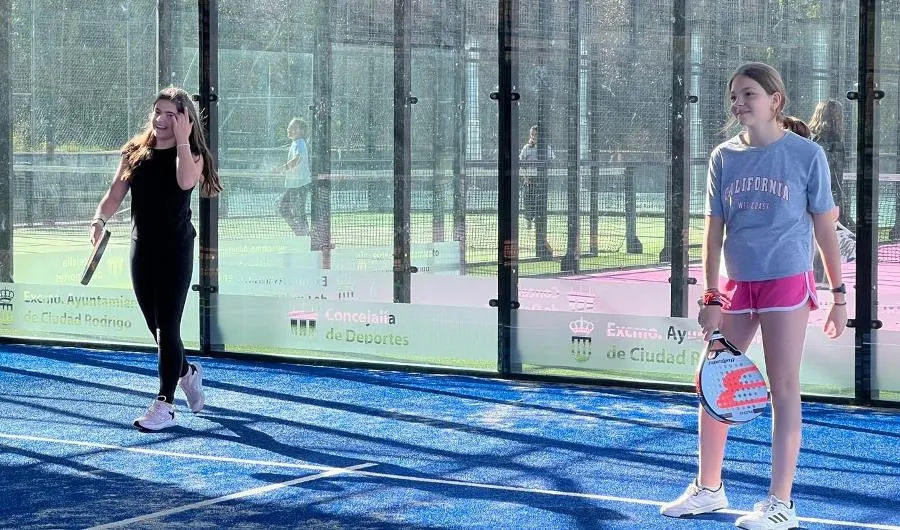 Foto 7 - Alumnos de Misioneras-Santa Teresa practican deportes paral&iacute;mpicos de la mano de AVIVA