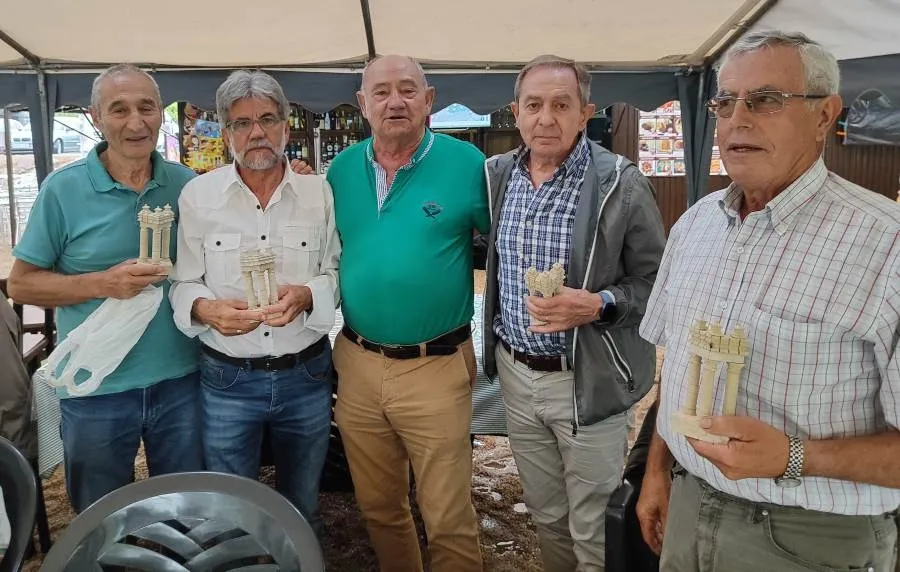 Foto 4 - Los jubilados de Enusa desaf&iacute;an a la tormenta para celebrar su comida de verano