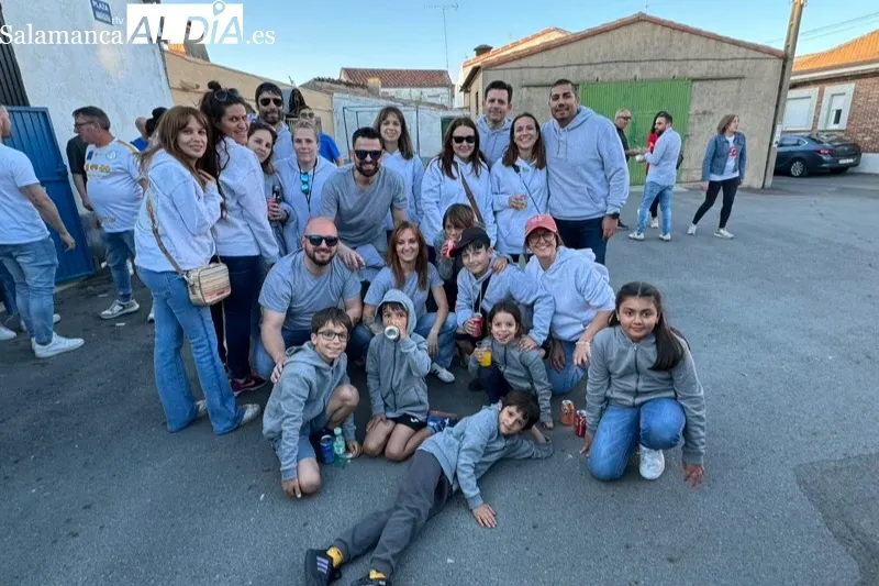 Foto 9 - Multitudinaria y colorida bienvenida a las fiestas del Corpus en El Campo de Pe&ntilde;aranda