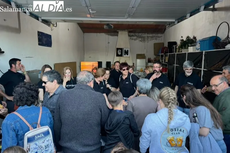 Foto 6 - Multitudinaria y colorida bienvenida a las fiestas del Corpus en El Campo de Pe&ntilde;aranda