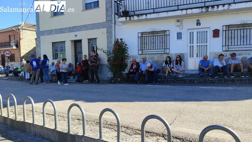 Tarde de pelota a mano en El Milano por las fiestas de San Antonio / CORRAL