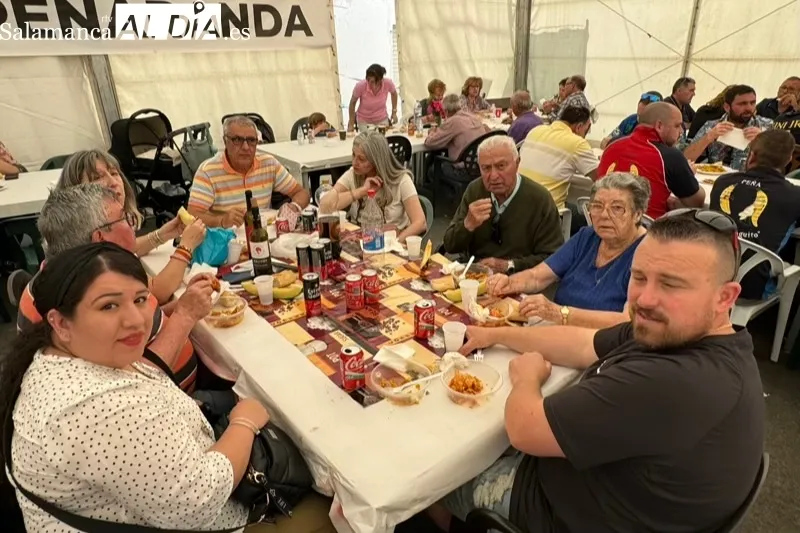 Foto 7 - Cerca de 350 raciones de paella y gran ambiente para despedir las fiestas del Corpus en El Campo de Pe&ntilde;aranda