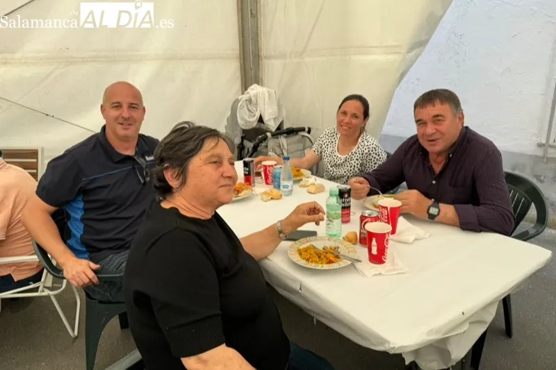 Foto 5 - Cerca de 350 raciones de paella y gran ambiente para despedir las fiestas del Corpus en El Campo de Pe&ntilde;aranda