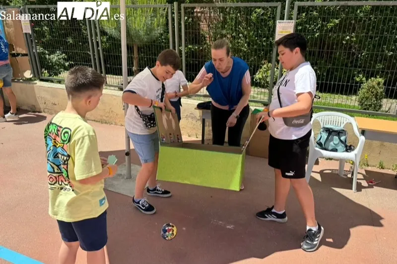 Foto 5 - Multitudinaria diversi&oacute;n entre grandes y peque&ntilde;os en la III Mini Feria del Colegio La Encarnaci&oacute;n