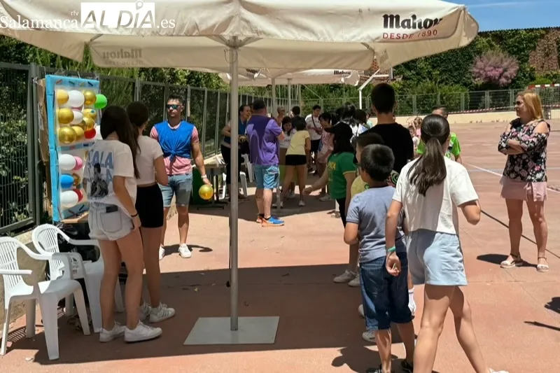 Foto 8 - Multitudinaria diversi&oacute;n entre grandes y peque&ntilde;os en la III Mini Feria del Colegio La Encarnaci&oacute;n