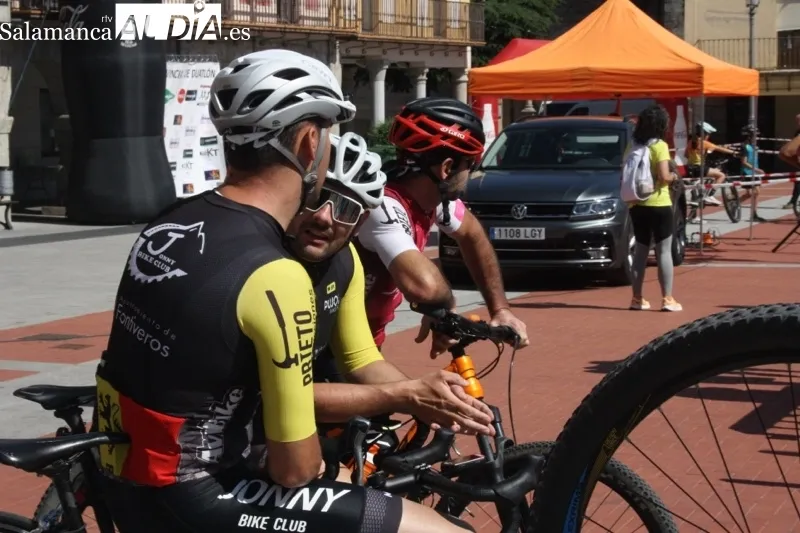 Foto 10 - Jorge Horcajo y Mar&iacute;a Jes&uacute;s Mart&iacute;n se llevan el disputado VII Duatl&oacute;n Cross Ciudad de Pe&ntilde;aranda