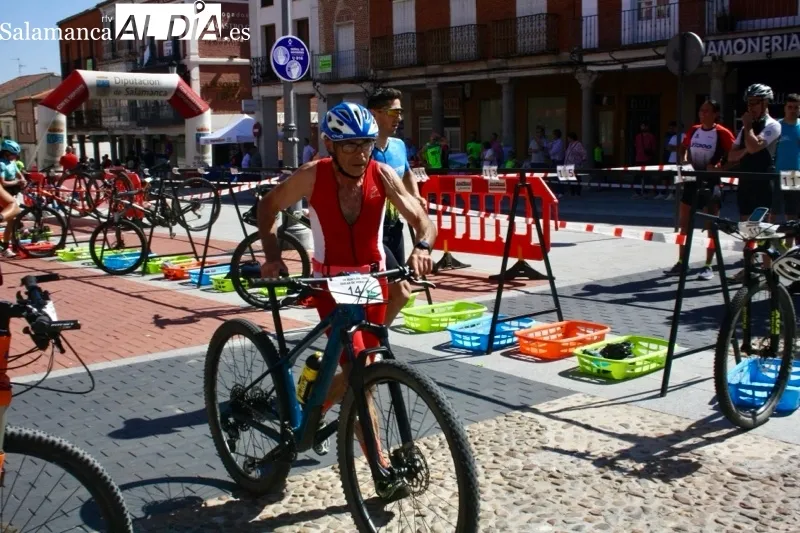 Foto 7 - Jorge Horcajo y Mar&iacute;a Jes&uacute;s Mart&iacute;n se llevan el disputado VII Duatl&oacute;n Cross Ciudad de Pe&ntilde;aranda