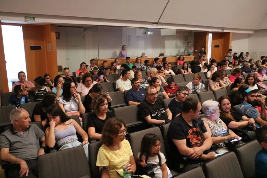 Trabajo de alumnos y profesores del IES Ramos del Manzano sobre objetivos de desarrollo sostenible de la Agenda 2030 / CORRAL  