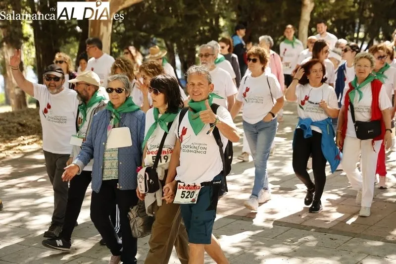 I Marcha de los Tulipanes, organizada por la Asociación de Párkinson Salamanca. Fotos: David Sañudo