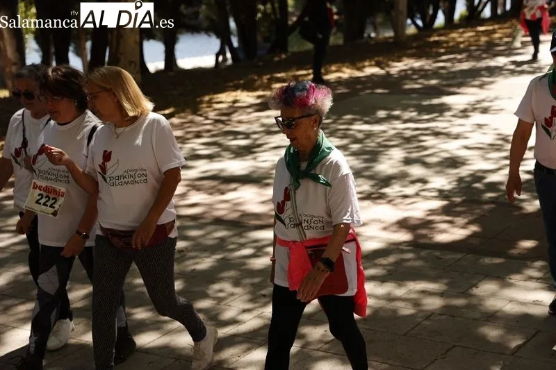 I Marcha de los Tulipanes, organizada por la Asociación de Párkinson Salamanca. Fotos: David Sañudo
