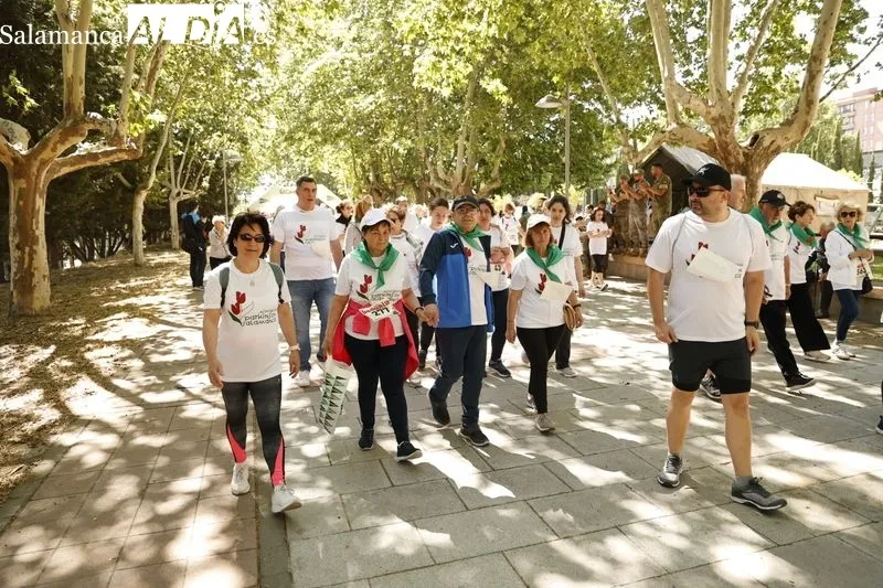 I Marcha de los Tulipanes, organizada por la Asociación de Párkinson Salamanca. Fotos: David Sañudo