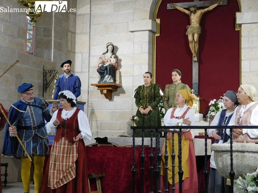 Representación de la obra 'Buscando a Nebrija' en Mieza