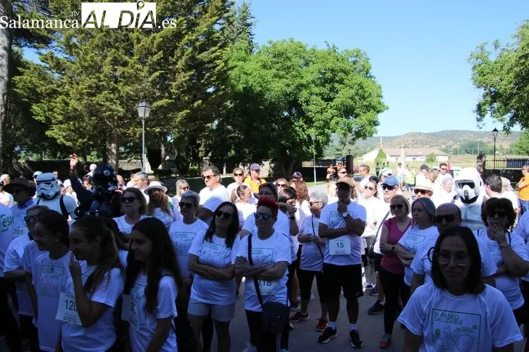 Foto 8 - Paseo saludable ben&eacute;fico a favor de los ni&ntilde;os hospitalizados en Salamanca