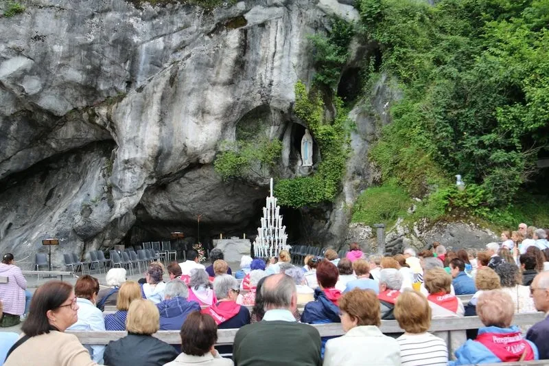 Participantes salmantinos en la XXXVIII Peregrinación diocesana a Lourdes, en 2023. Foto: Diócesis de Salamanca.